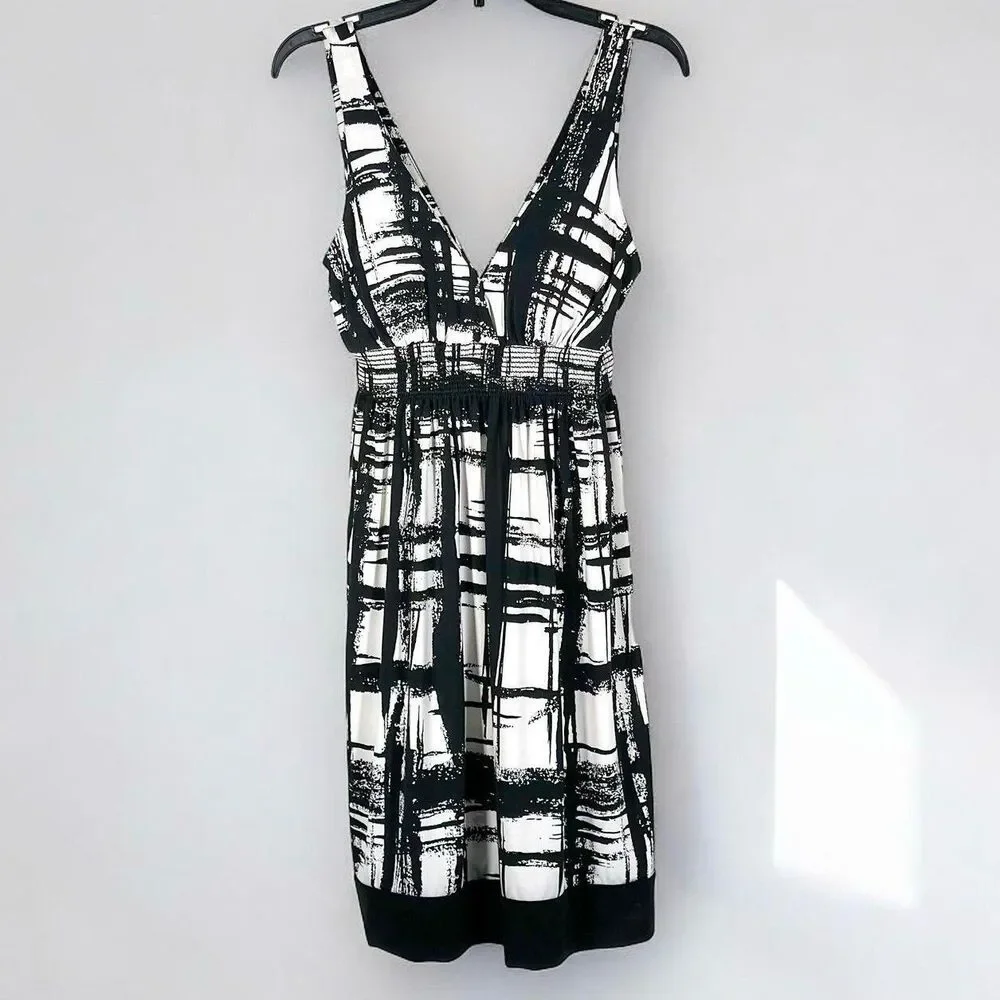 Black White Abstract Print Flattering Empire Waist V Neck Dress Small Forever 21